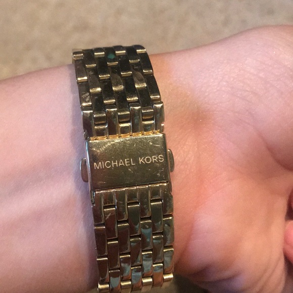 Gold Michael Kors watch - Picture 5 of 7